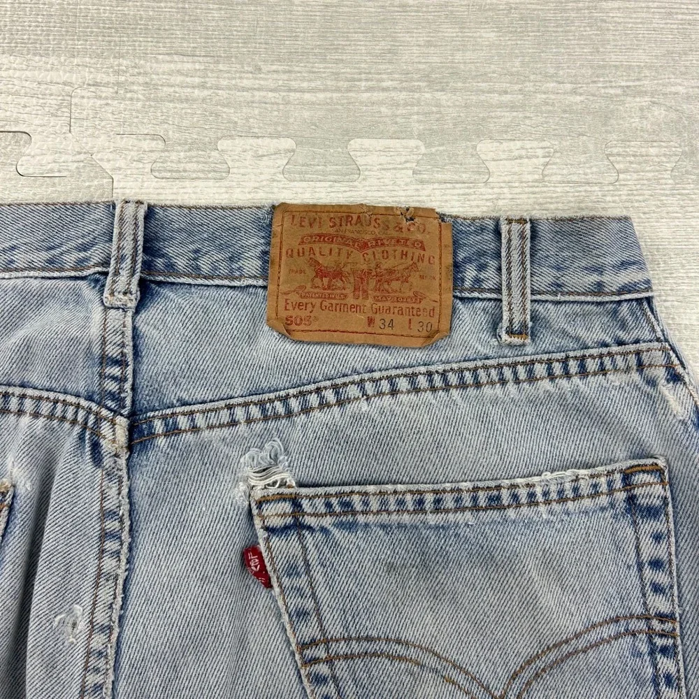 Vintage 90s Levis‎ 505 Jeans Size 34x30 Blue Light Wash Denim Regular Fit USA